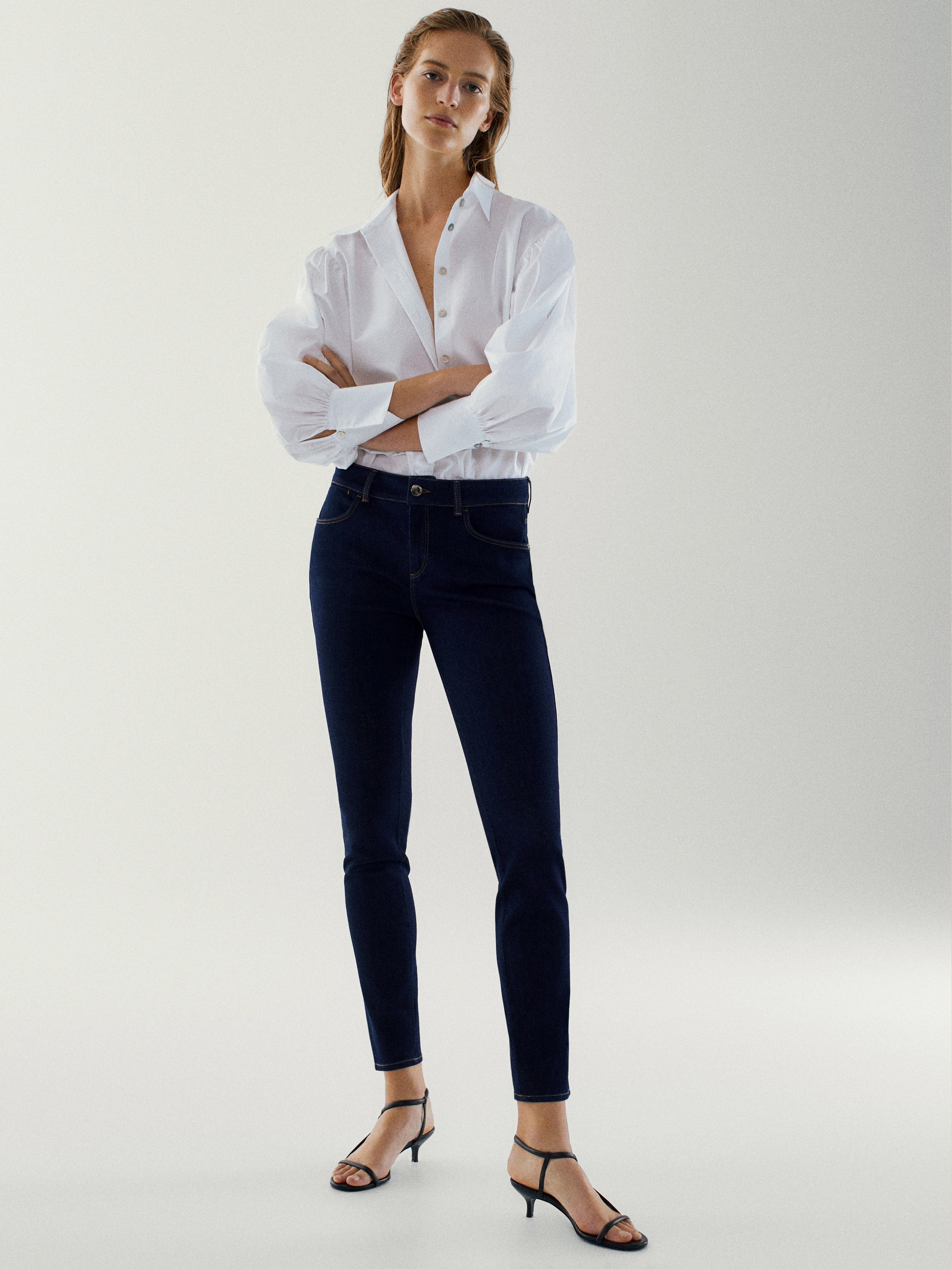 Mid-rise skinny jeans - Women - Massimo Dutti