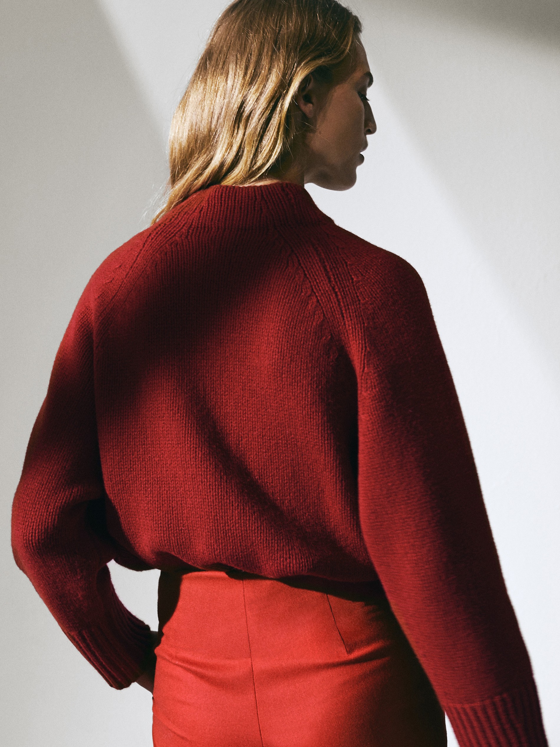 massimo dutti red sweater