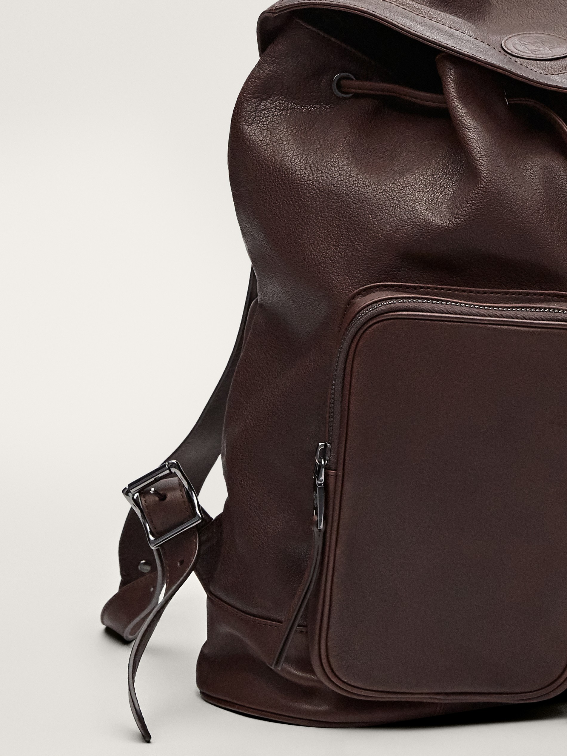 massimo dutti backpack leather