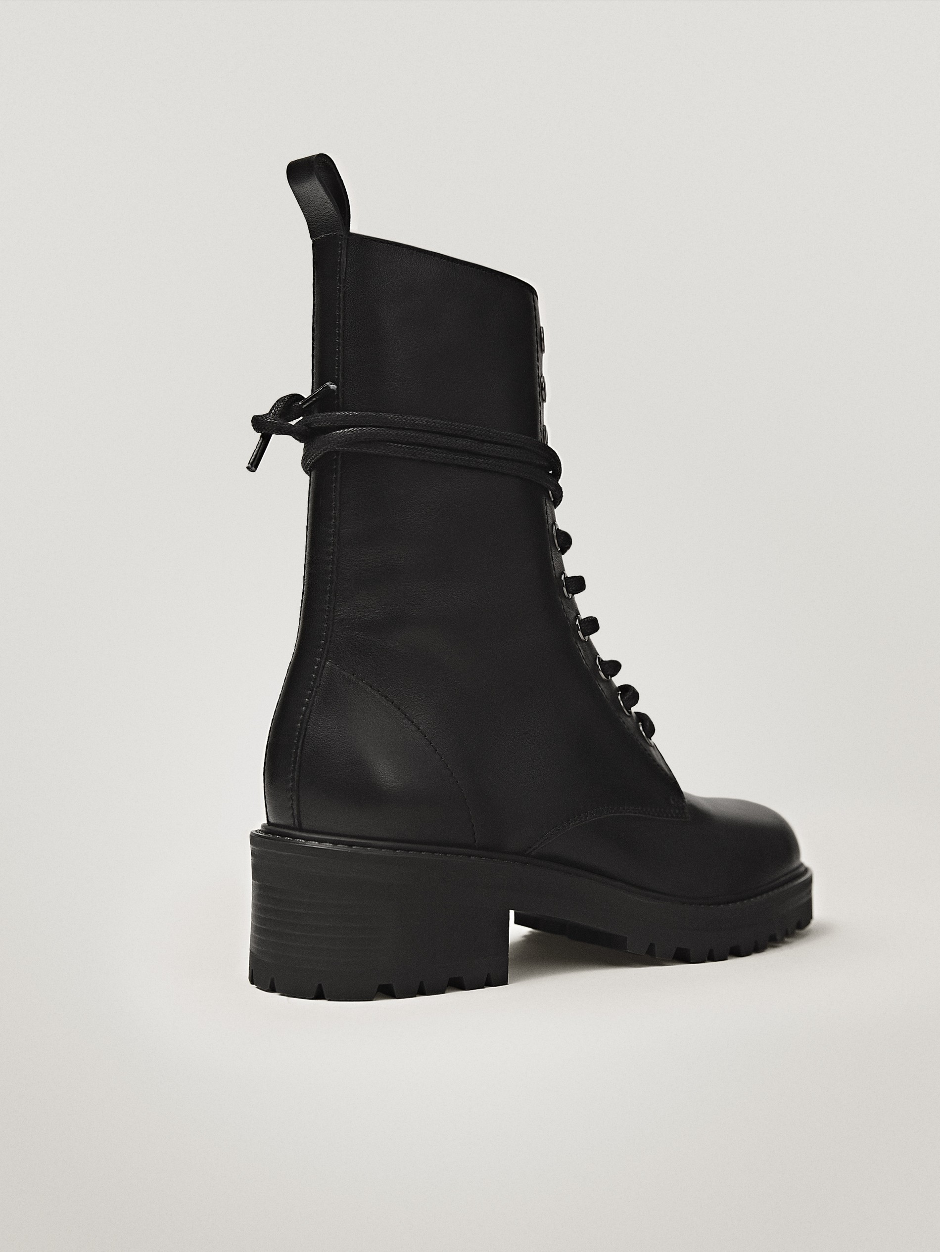 Black lace-up flat ankle boots - Women 