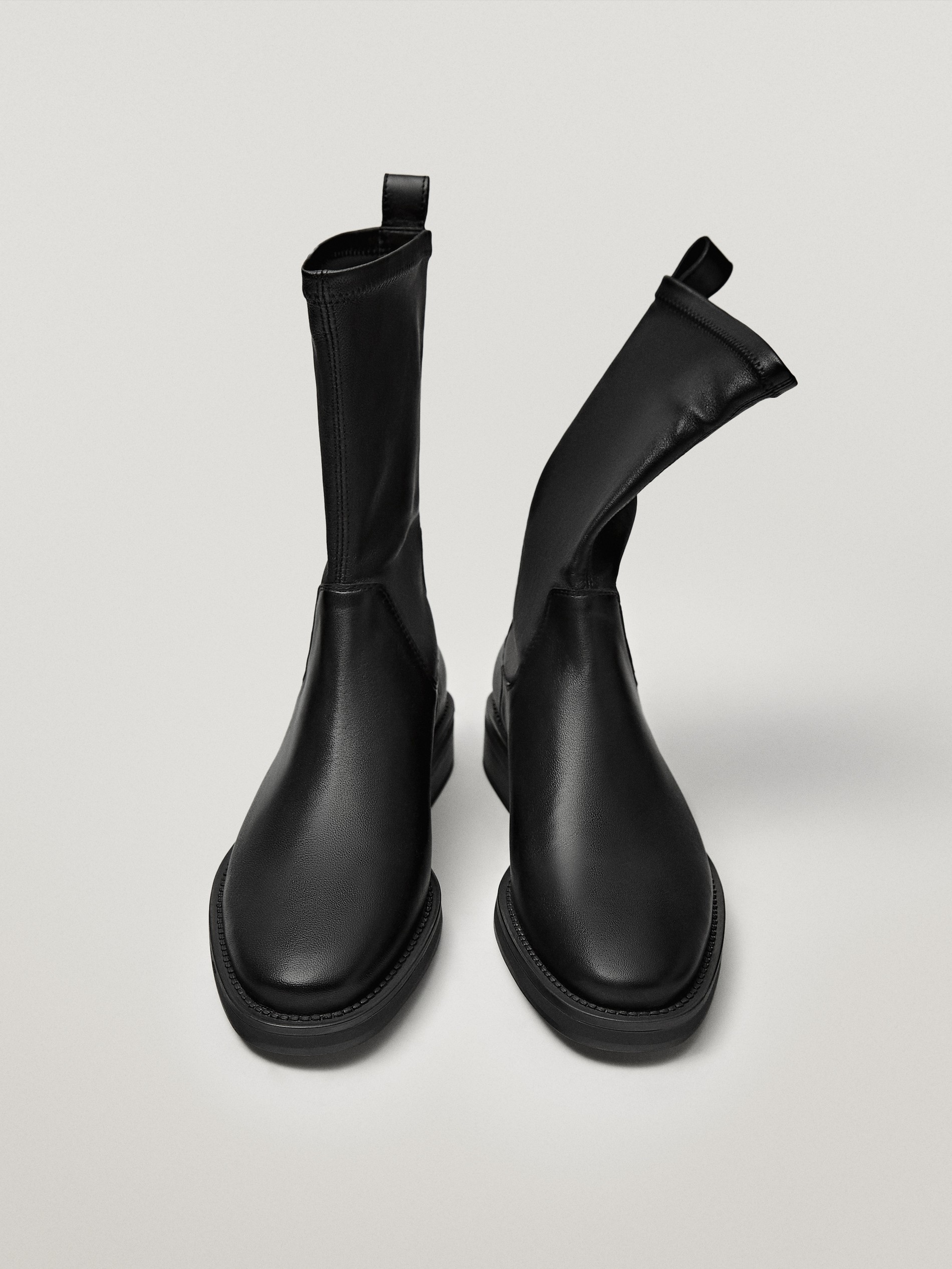 chelsea boot stretcher