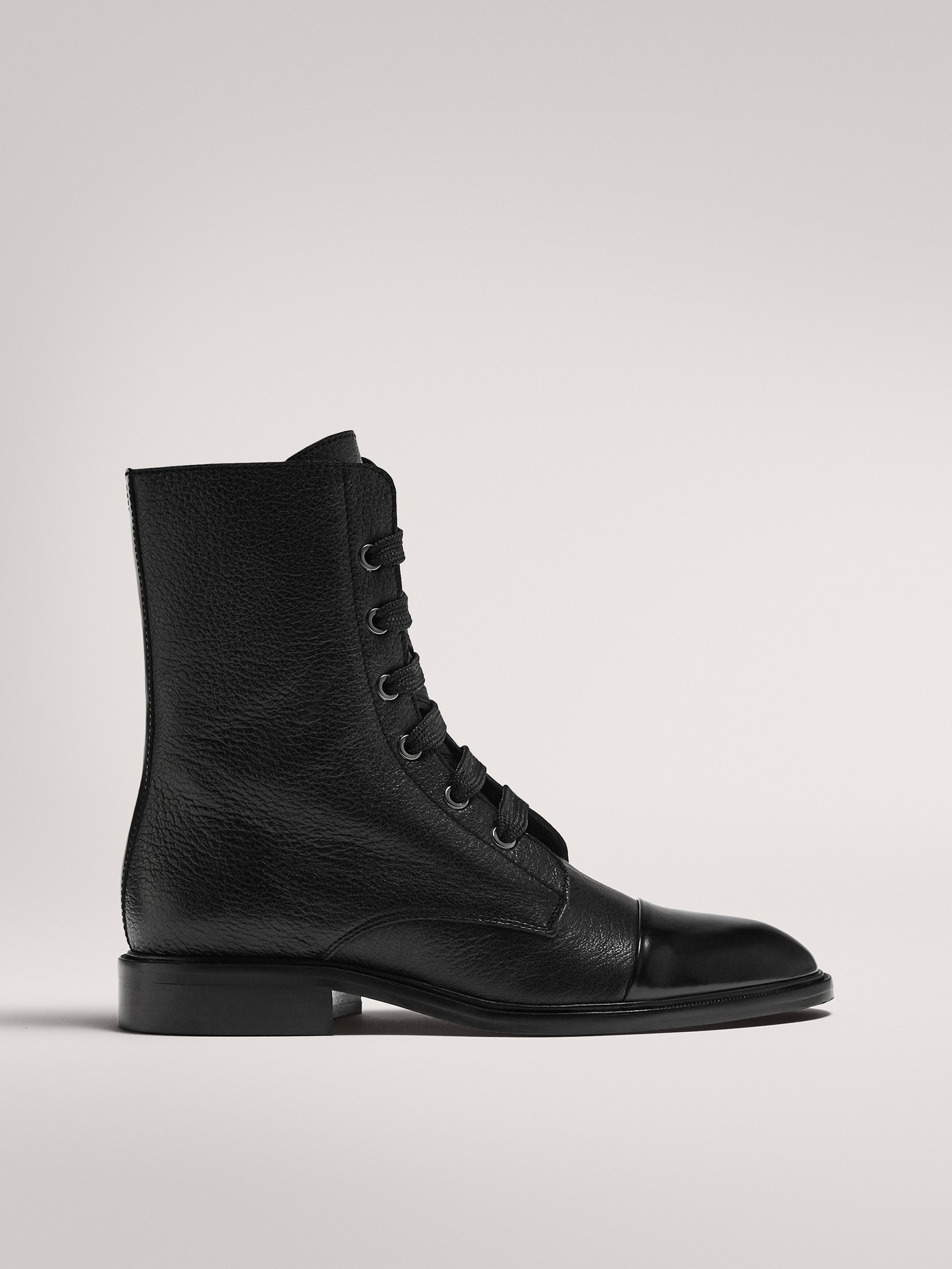 LEATHER LACE-UP BOOTS WITH TOECAP 