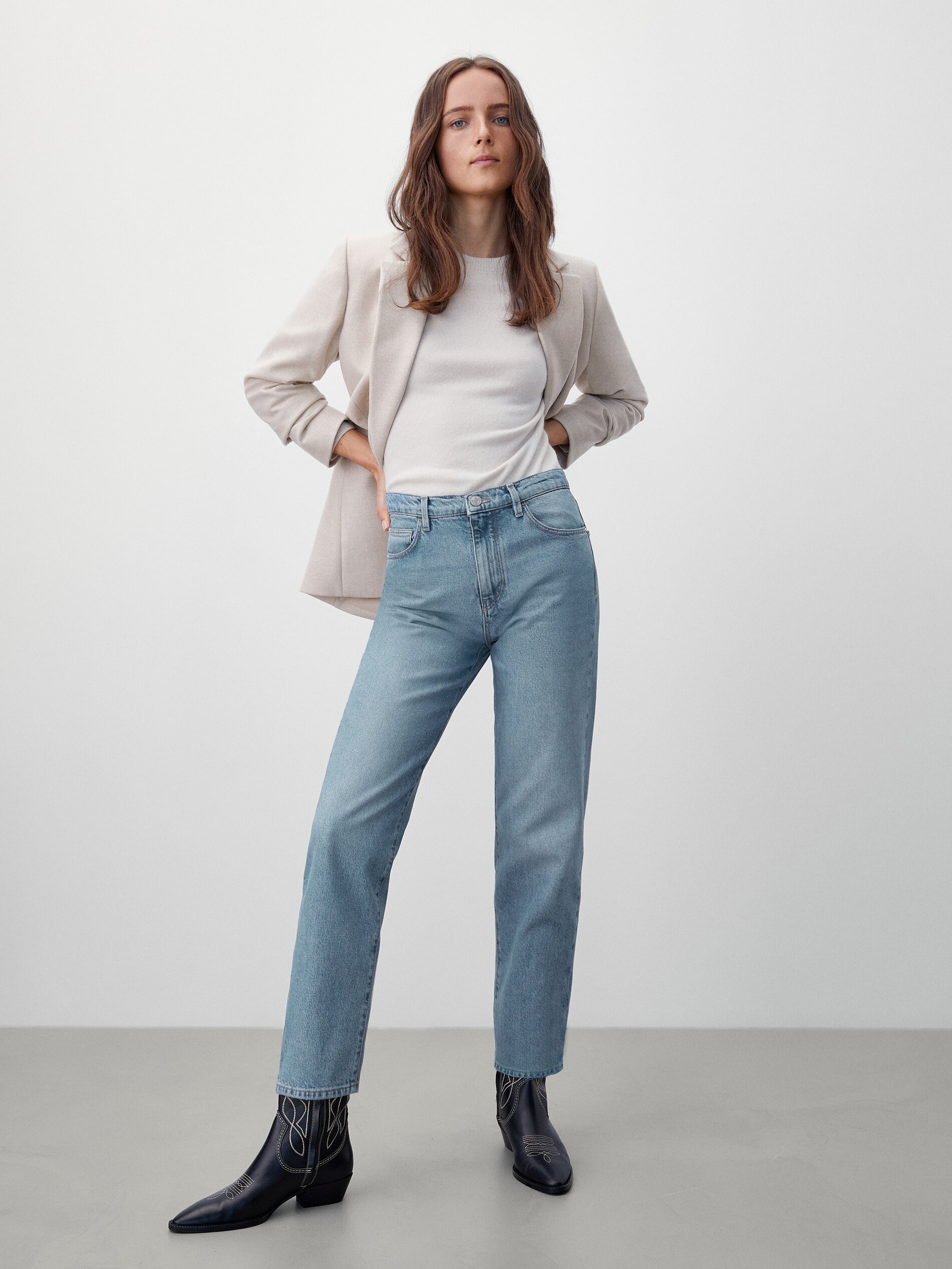 Straight fit high-waist jeans - null - Massimo Dutti