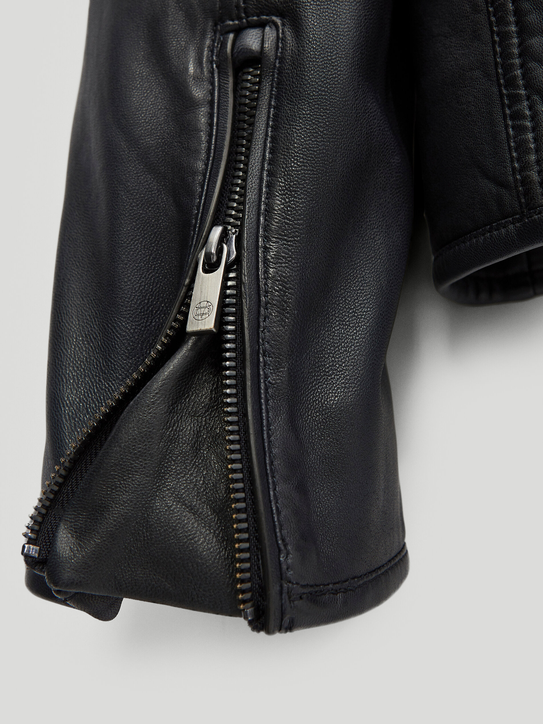 massimo dutti leather jacket