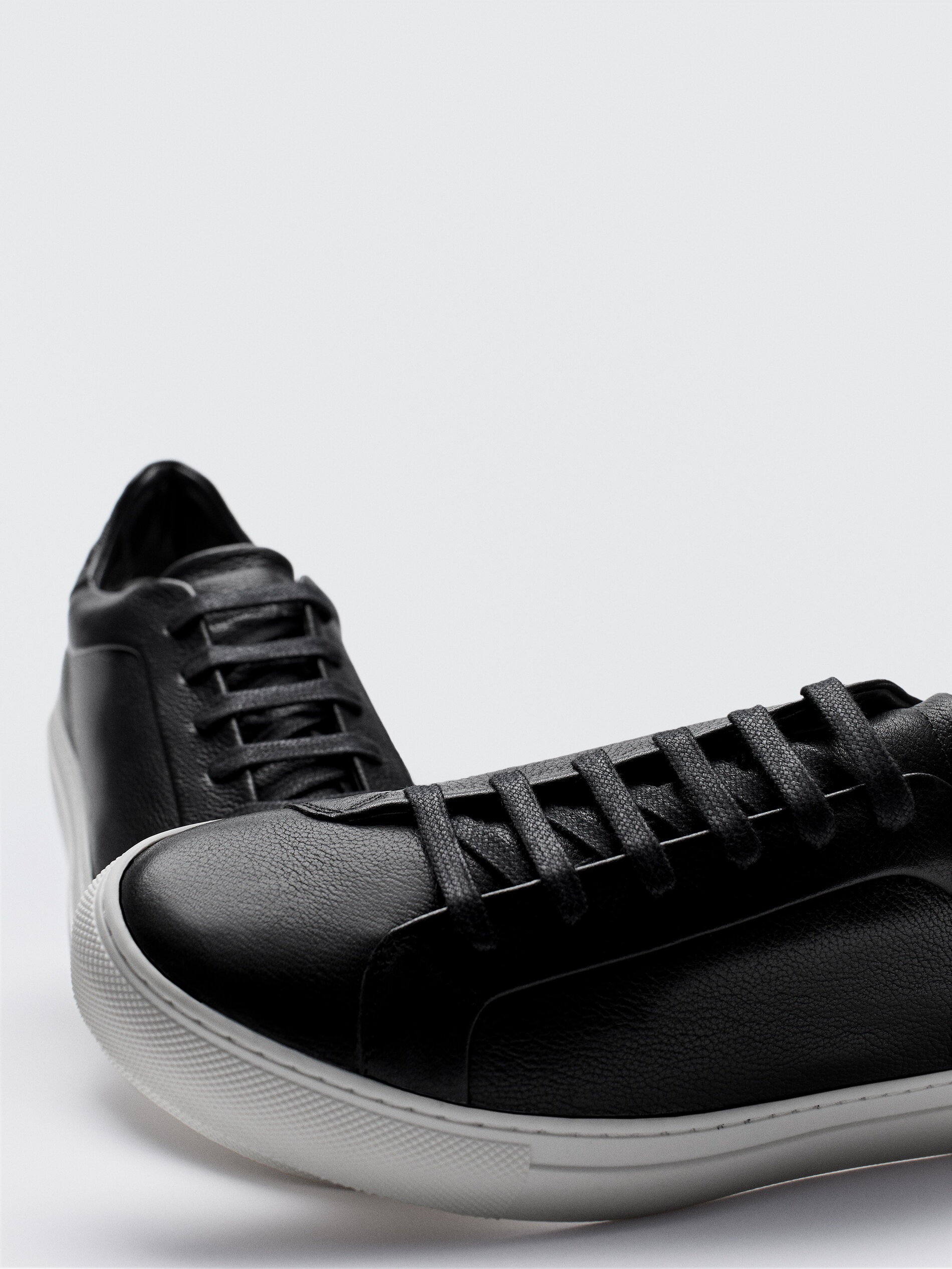 massimo dutti black trainers