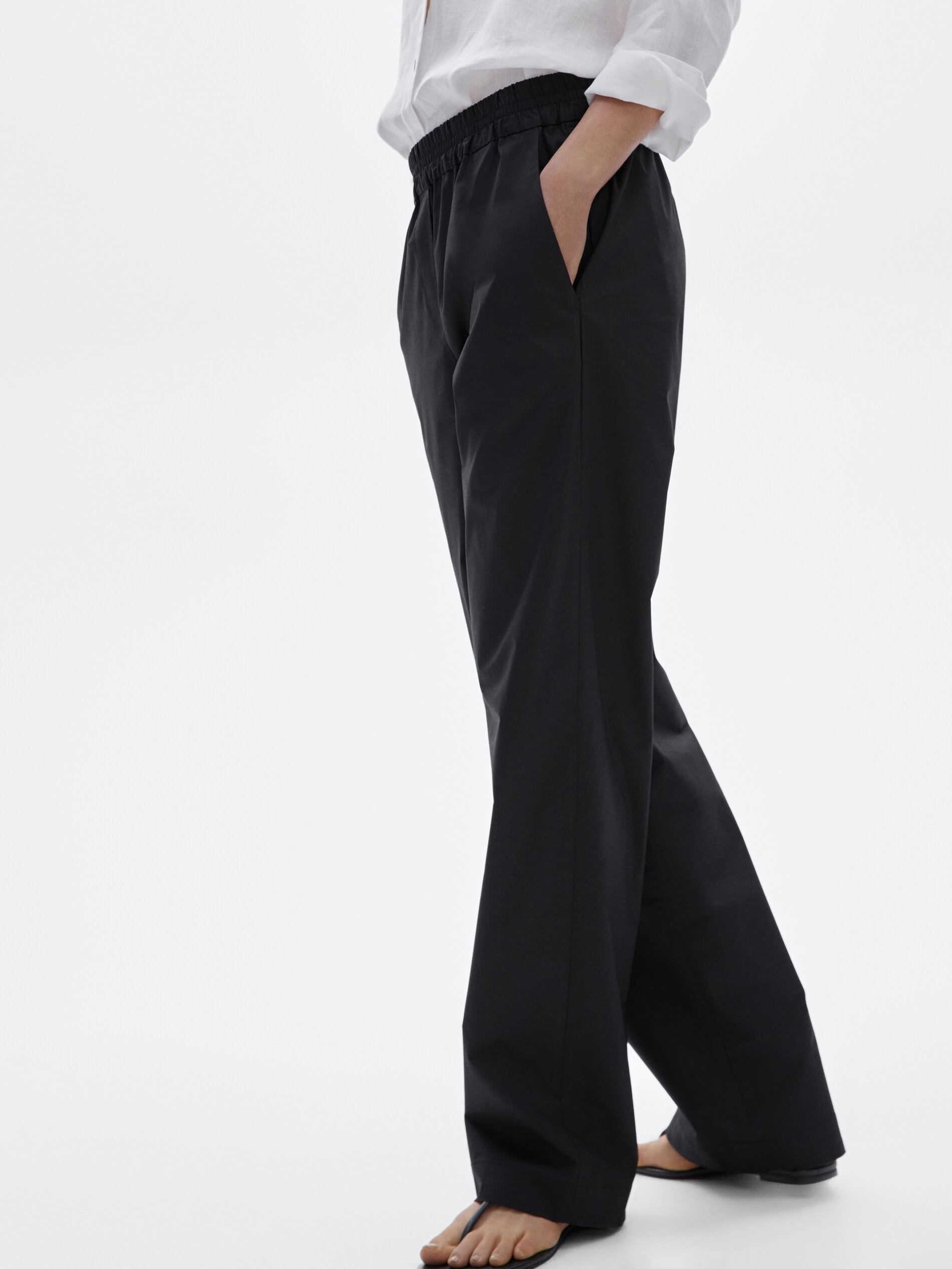 Black poplin jogging fit trousers 