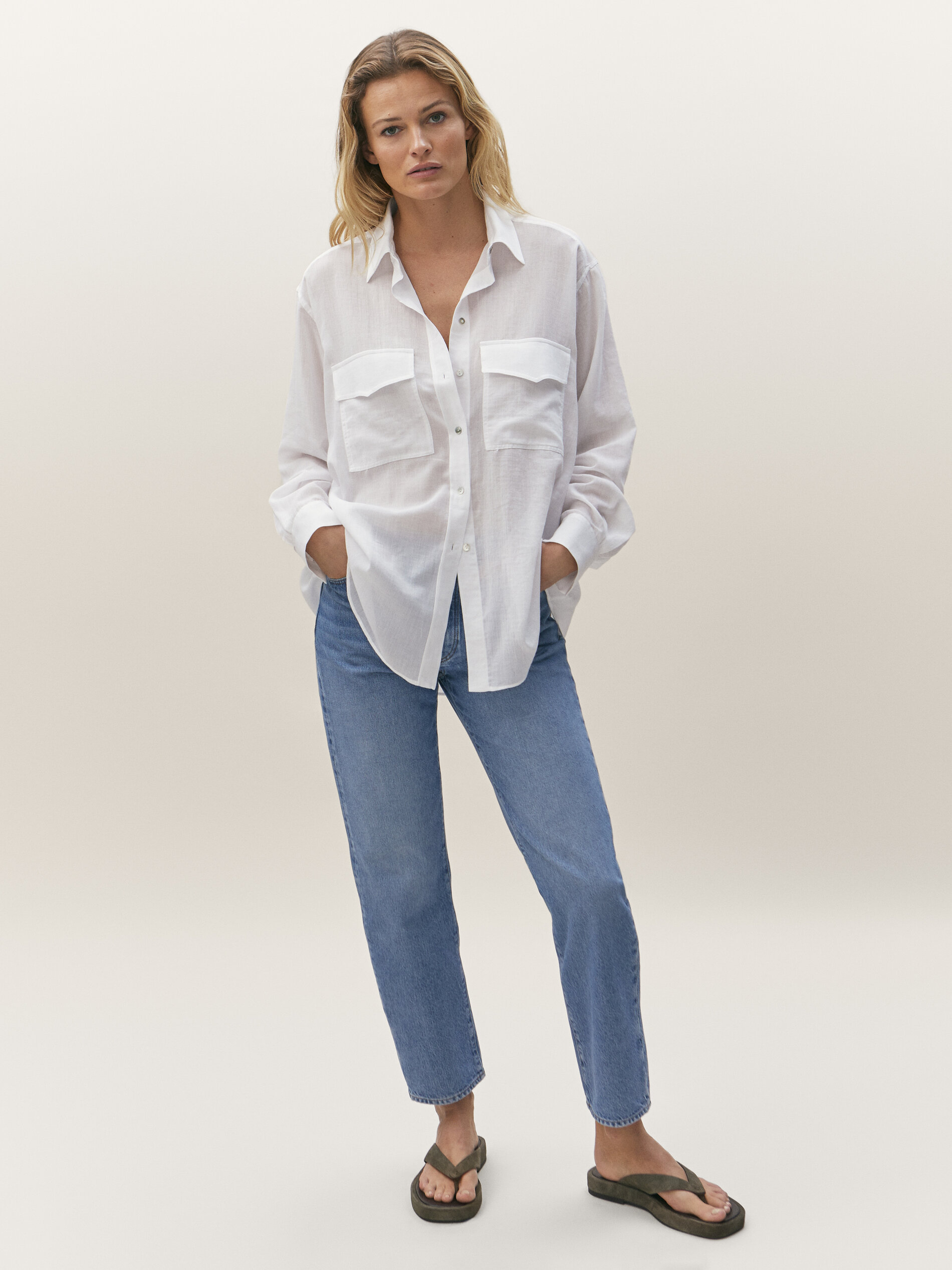 Straight fit high-waist jeans - null - Massimo Dutti