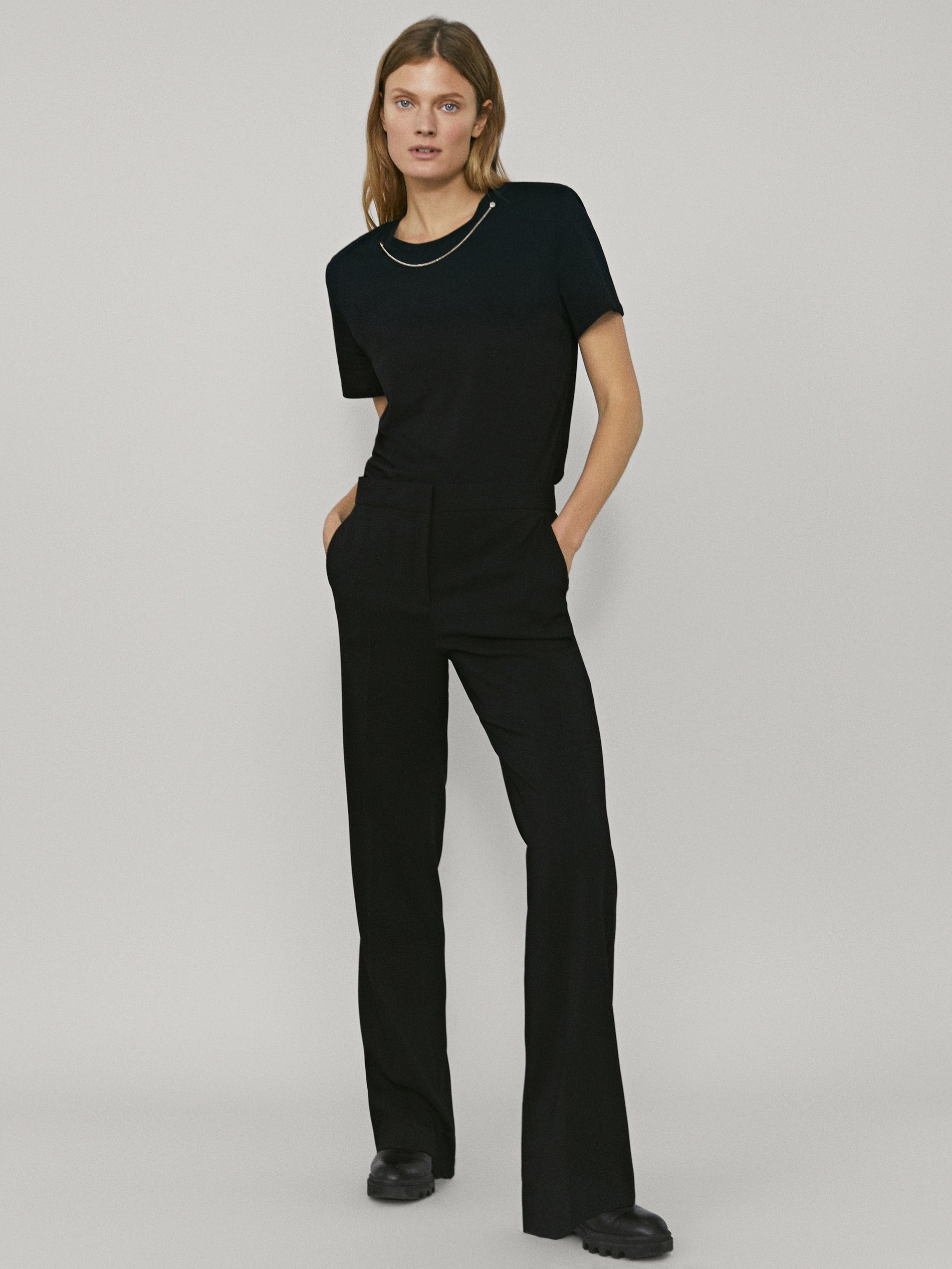 ASIAN FIT. Crepe flare trousers - null 