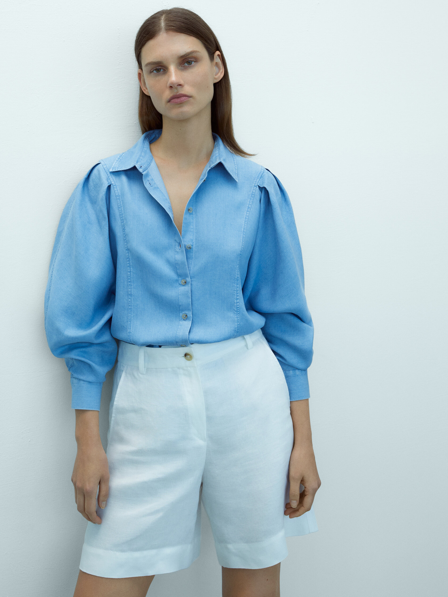 Denim shirt with pleated shoulders 