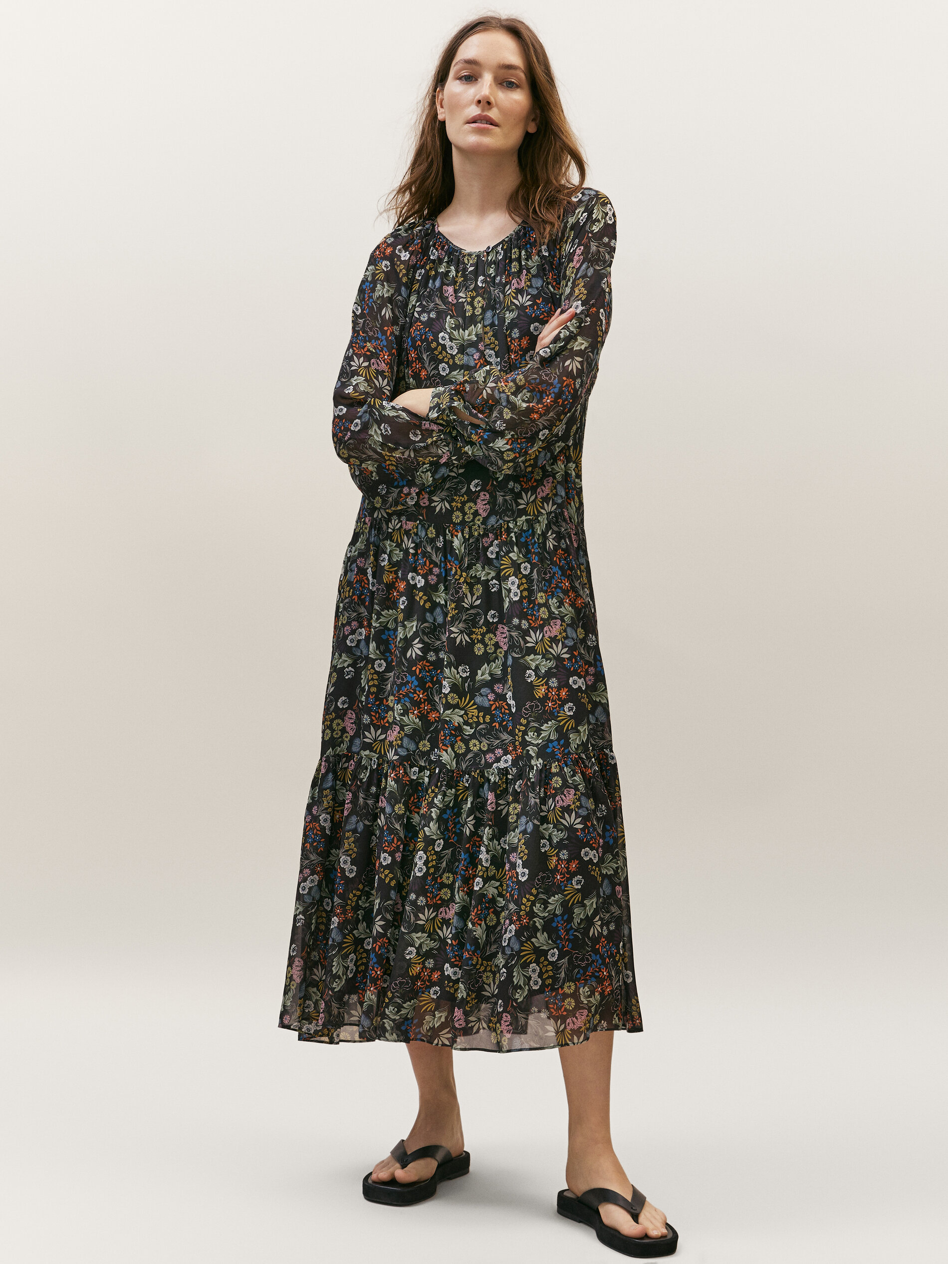 Long floral dress - Women - Massimo Dutti