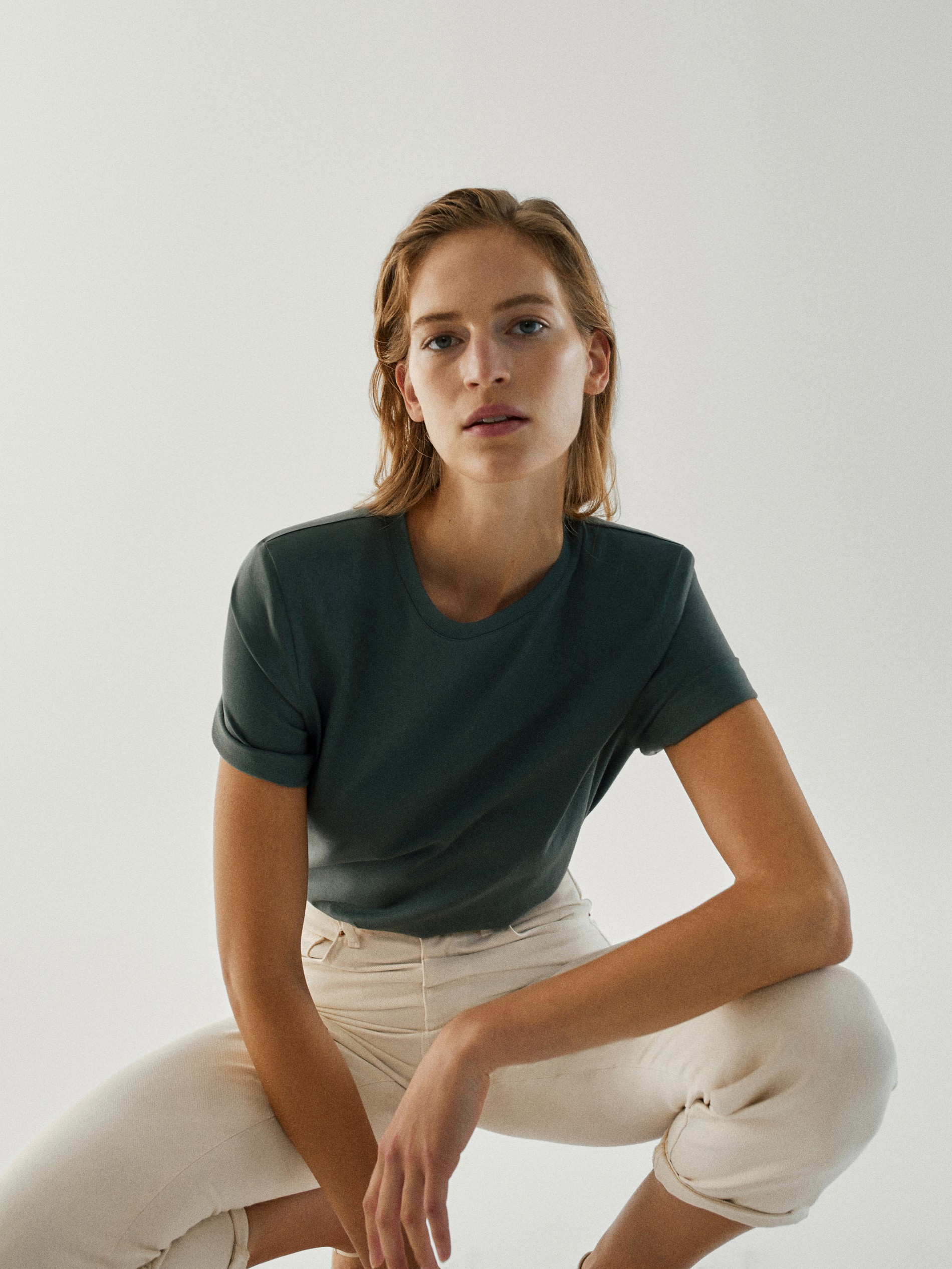 100% cotton T-shirt with shoulder pads 