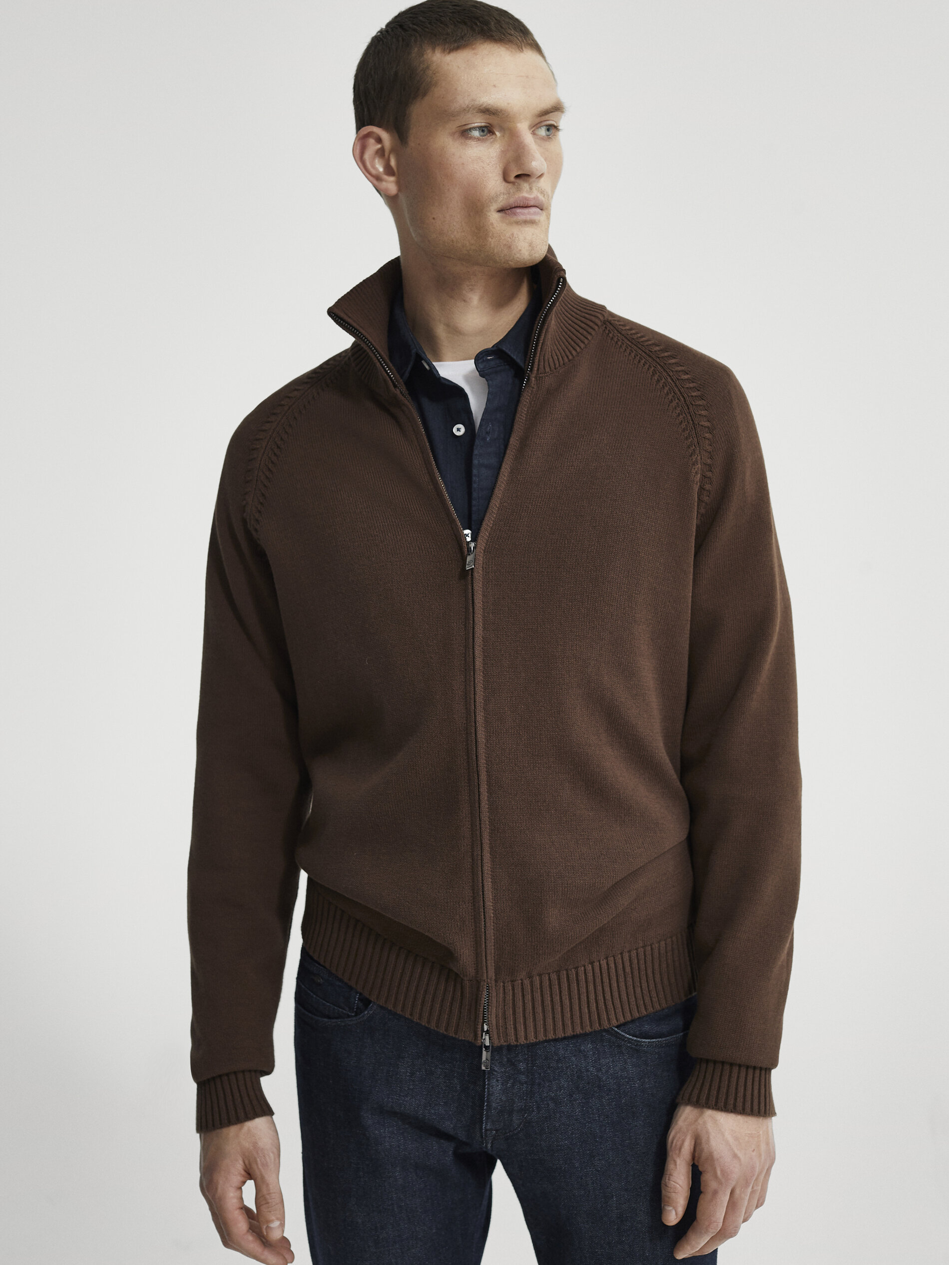 neck knit cardigan - Men - Massimo Dutti