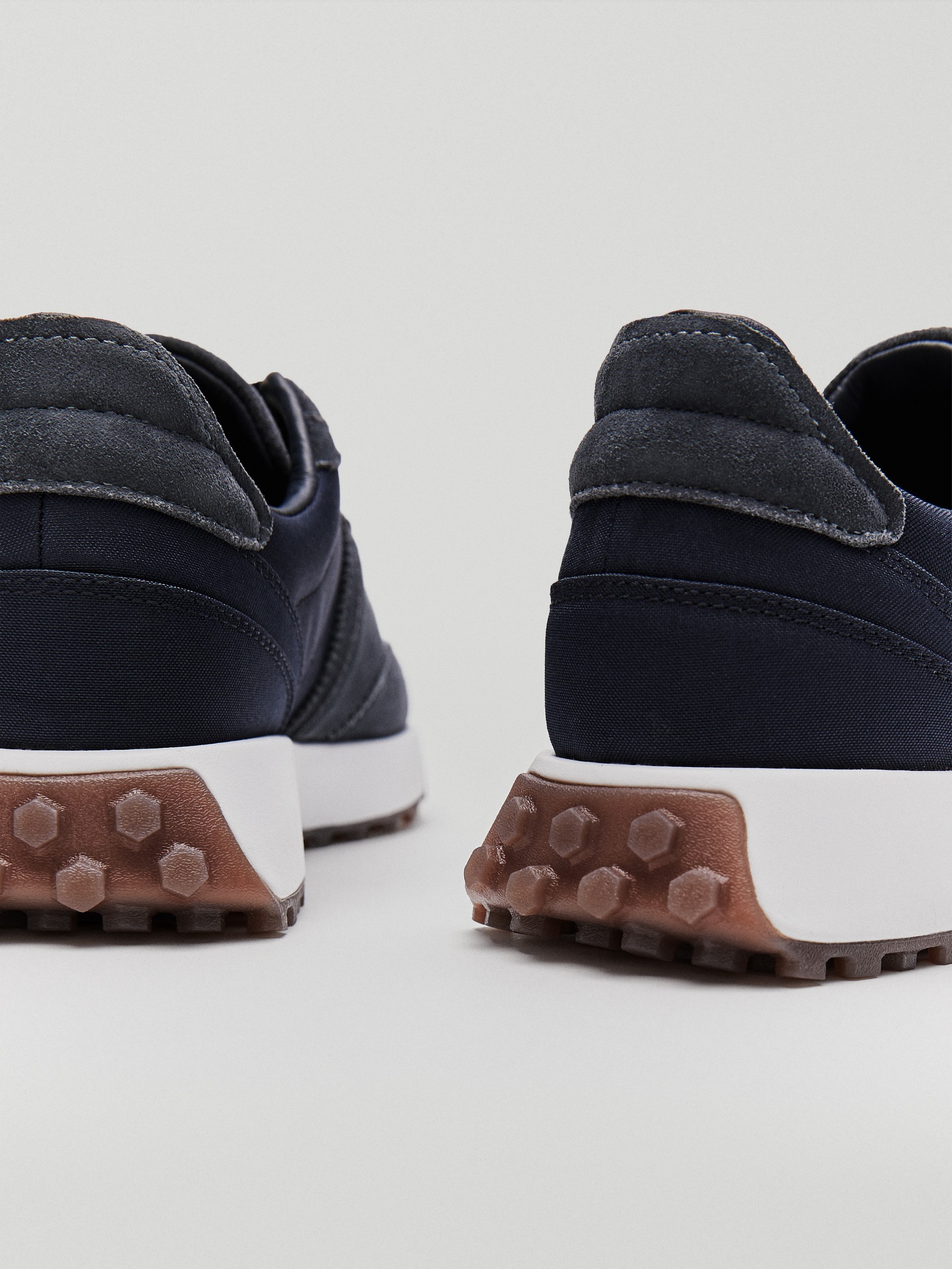 Blue leather trainers with trims - null - Massimo Dutti