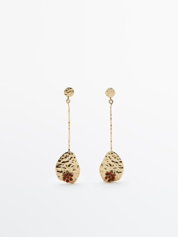 Gold-plated earrings with textured piece