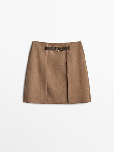 Mini skirt with buckle detail