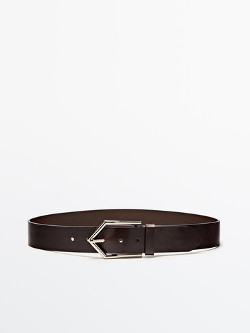 Leather belt with pentagonal buckle