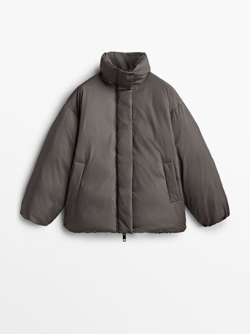 Short down jacket with no topstitching