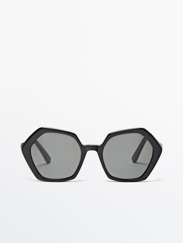 Black hexagonal sunglasses