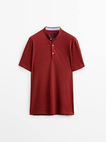 Polo shirt with a contrast stand-up collar and short sleeves