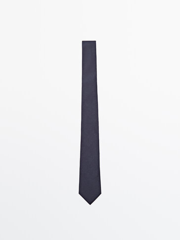 Silk tie with polka dots