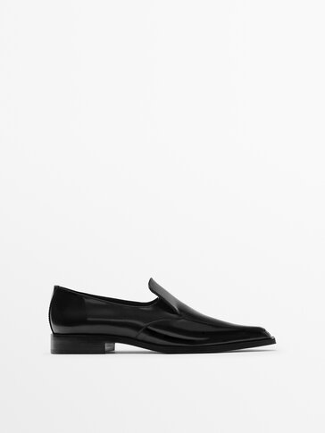 Leather pointed toe loafers