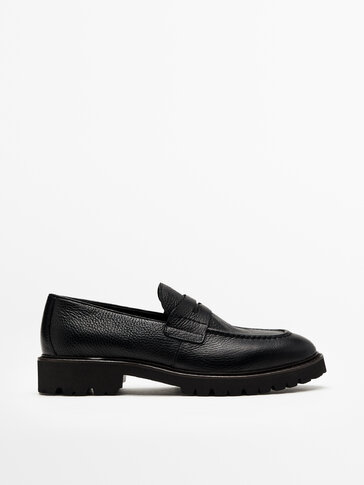 BLACK LEATHER LOAFERS WITH COMFORT LIGHT SOLE