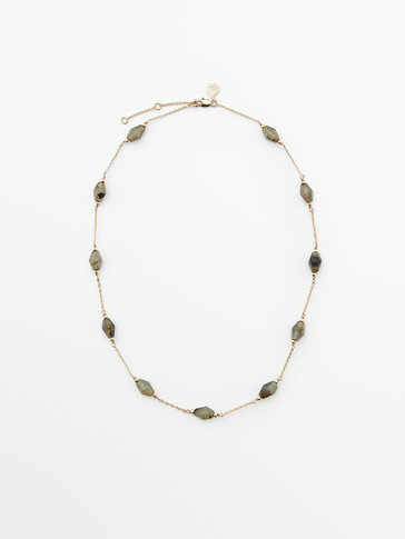 Chain necklace with diamond-shaped stones