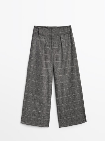 Pleated culottes with checked pattern