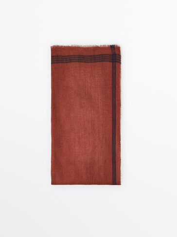 Linen scarf with striped detail