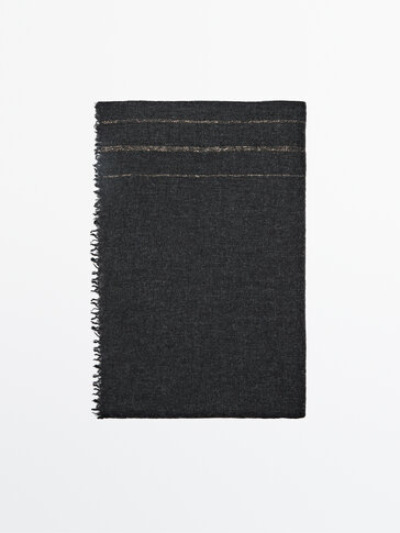 Metallic thread wool scarf