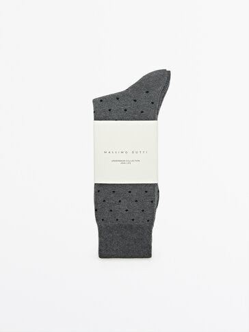 棉质踝袜，搭配波卡圆点设计。