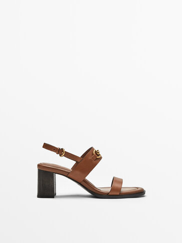 BROWN LEATHER HEELED SANDALS