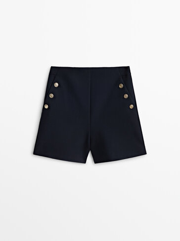 Bermuda shorts with button details