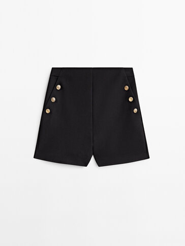 Bermuda shorts with button details