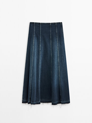 Denim midi skirt with seams and frayed hem