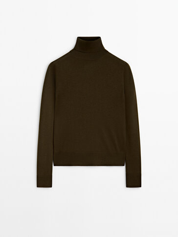 Long sleeve high neck sweater