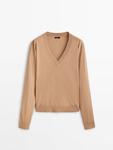 V-neck wool blend sweater