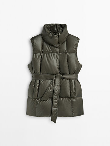 Quilted gilet with belt