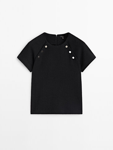 Textured T-shirt with button details