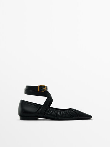 Pointed ballet flats with gathered detail