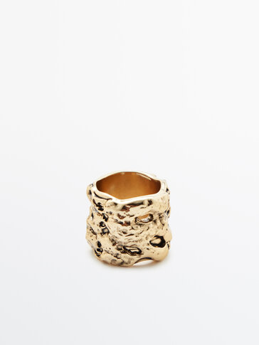 Textured gold-plated ring