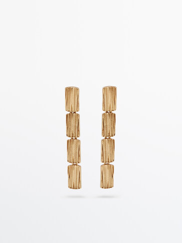 Textured gold-plated long earrings