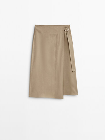 Linen wrap skirt with buckle