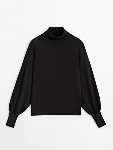 High neck sweater with batwing sleeves