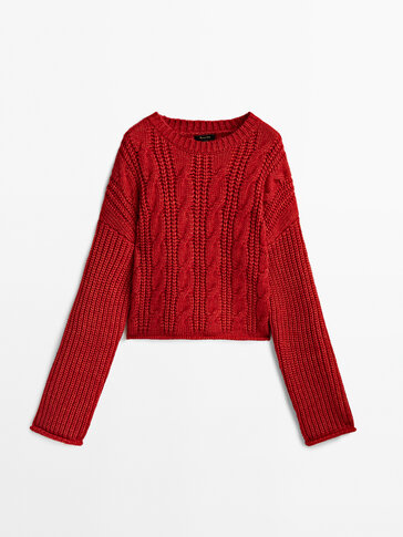 Crew neck cable-knit sweater