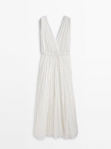 Pleated dress with drawstring