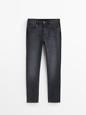 Tapered-fit jeans