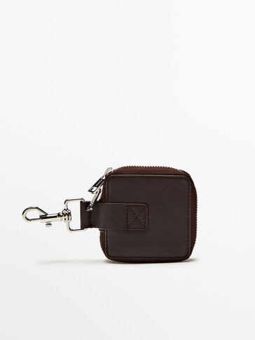 Square leather wallet with zip