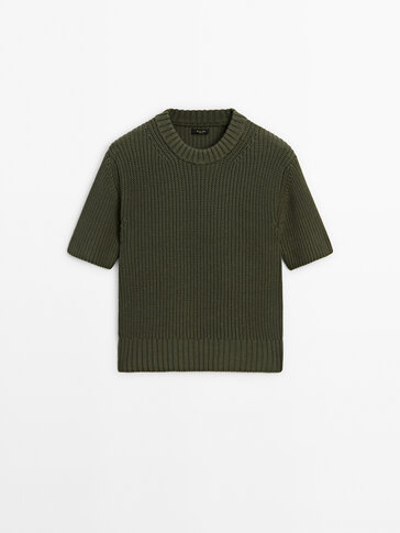 Short sleeve purl knit sweater