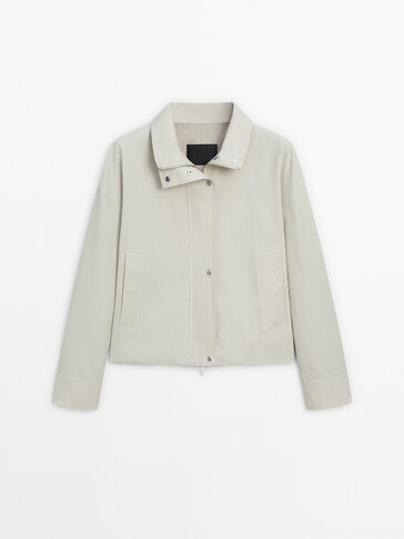 High neck jacket with snap buttons